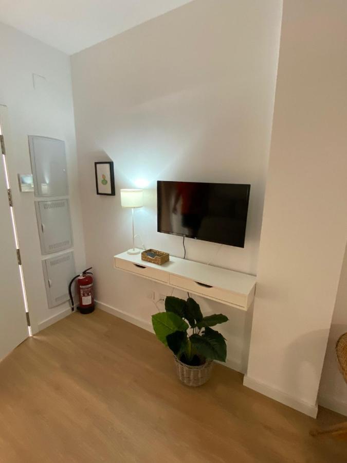 Apartamento Turistico Damajuana Parking Free Espartinas Buitenkant foto