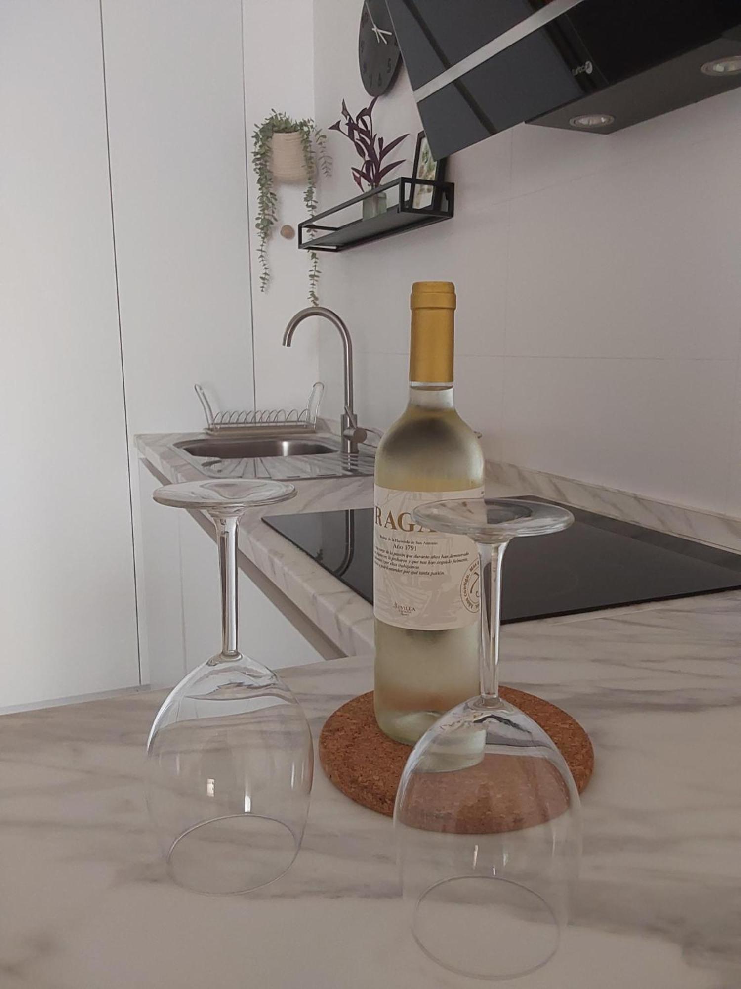Apartamento Turistico Damajuana Parking Free Espartinas Buitenkant foto