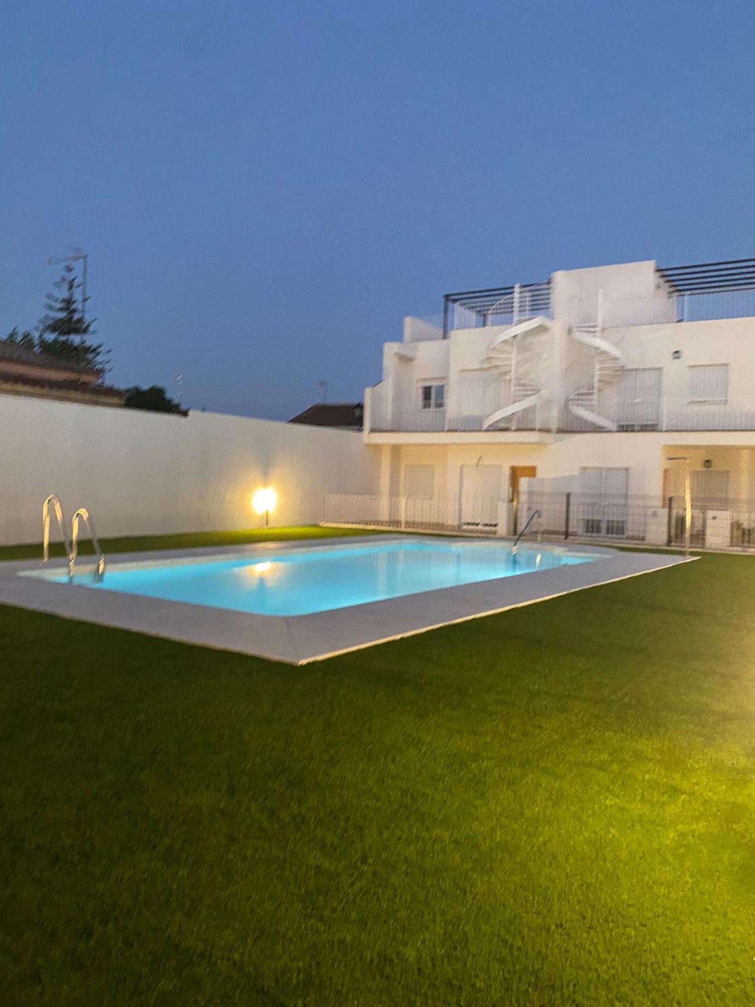 Apartamento Turistico Damajuana Parking Free Espartinas Buitenkant foto