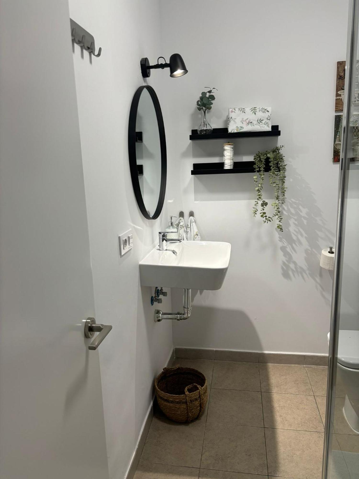 Apartamento Turistico Damajuana Parking Free Espartinas Buitenkant foto